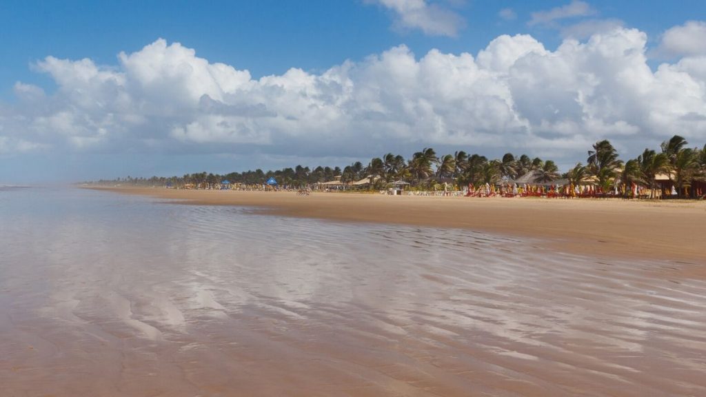 Aruana é uma das melhores praias de Aracaju, Sergipe