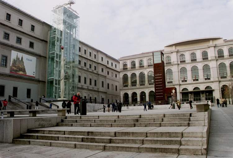 Museu Nacional Centro de Arte Reina Sofia é uma das Atrações Gratuitas em Madri