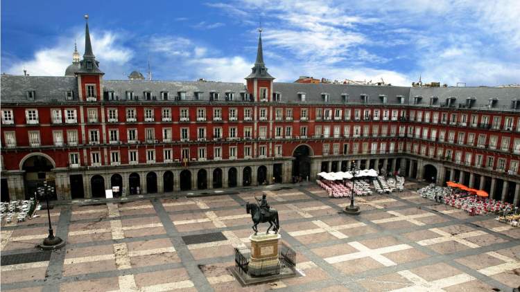 Plaza Mayor é uma das Atrações Gratuitas em Madri