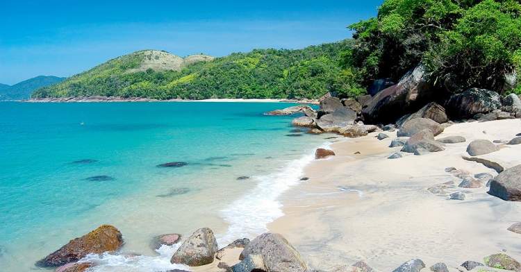 Praia do Cedro em Ubatuba é uma das praias mais lindonas do Sudeste brasileiro