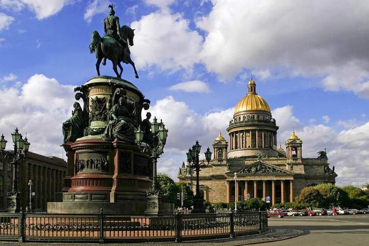 Catedral de Santo Isaac é uma das atrações gratuitas em São Petersburgo