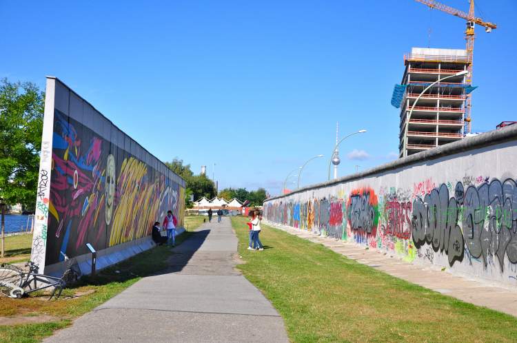 Conhecer o Muro de Berlim é uma das dicas para quem vai viajar a Berlim