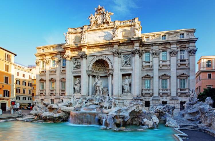 Fontana di Trevi é uma das atrações gratuitas em Roma