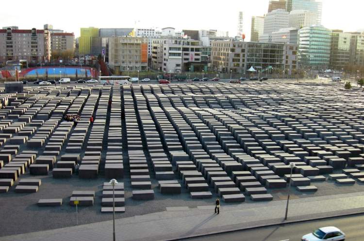 Memorial do Holocausto é uma das atrações gratuitas em Berlim