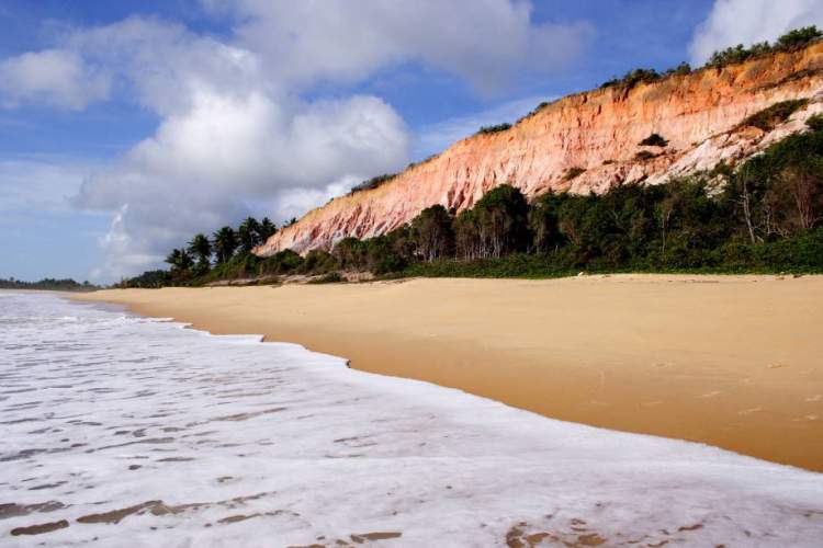 Praia do Rio da Barra é uma das praias mais lindonas da Bahia
