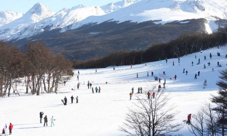 Ushuaia na Argentina é um dos destinos de esqui na América do Sul