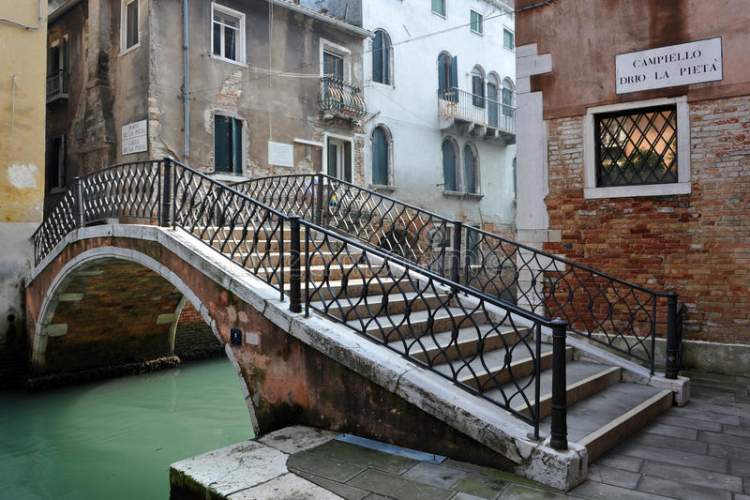 Escadarias ponte Veneza