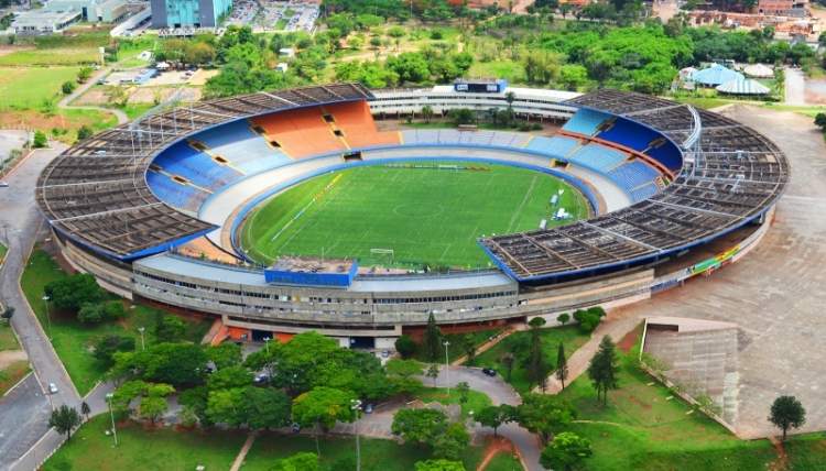 Estádio Serra Dourada é um dos lugares incríveis em Goiânia