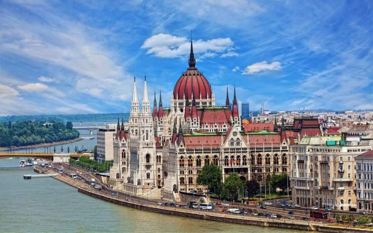 Budapeste é um dos destinos baratos para viajar no exterior