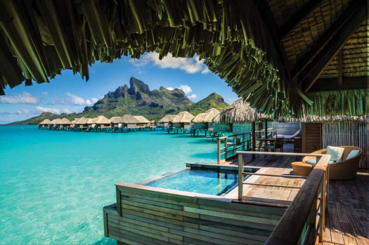 Curtir hotéis incríveis é uma das Razões para passar a lua de mel em Bora Bora