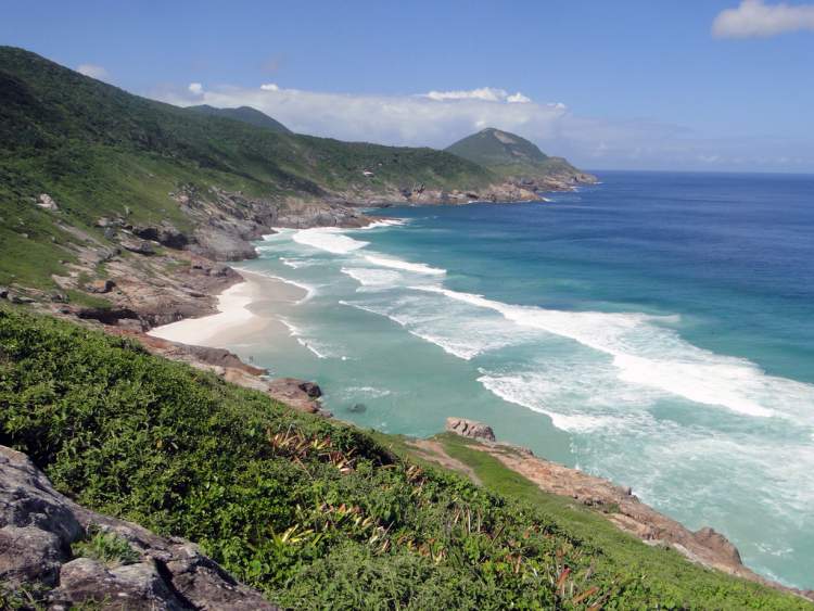Arraial do Cabo é uma das melhores praias para lua de mel no Brasil