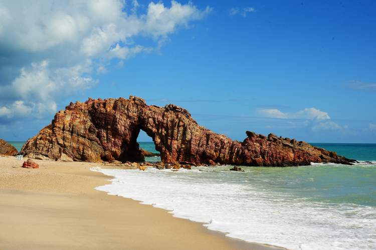 Jijoca-de-Jericoacoara-e-uma-das-melhores-praias-para-lua-de-mel-no-Brasil