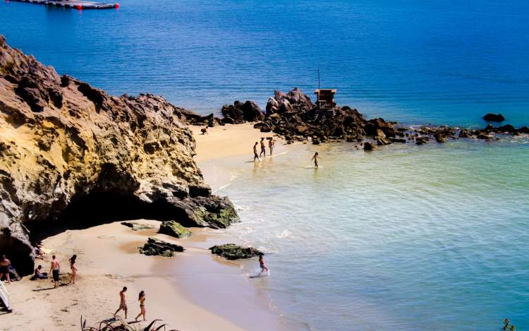 Corona Del Mar é uma das melhores praias da Califórnia
