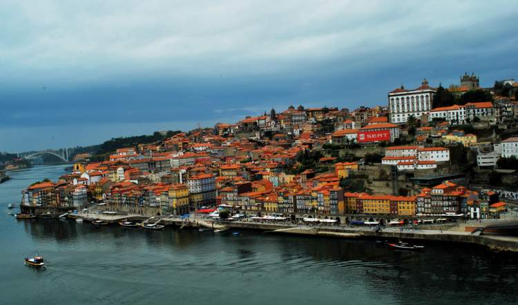 Porto em Portugal é um dos destinos baratos para conhecer na Europa