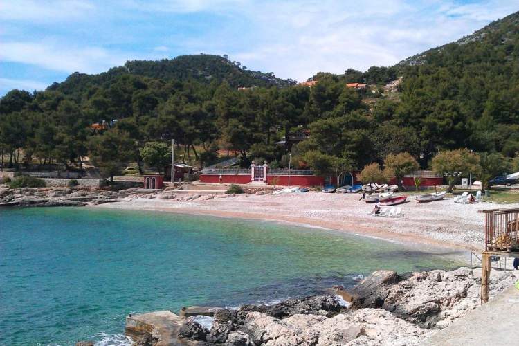 Praia de Milna é uma das melhores praias da Croácia
