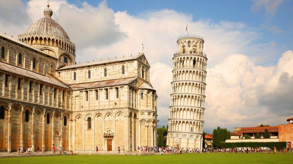 Torre inclinada de Pisa, Itália.