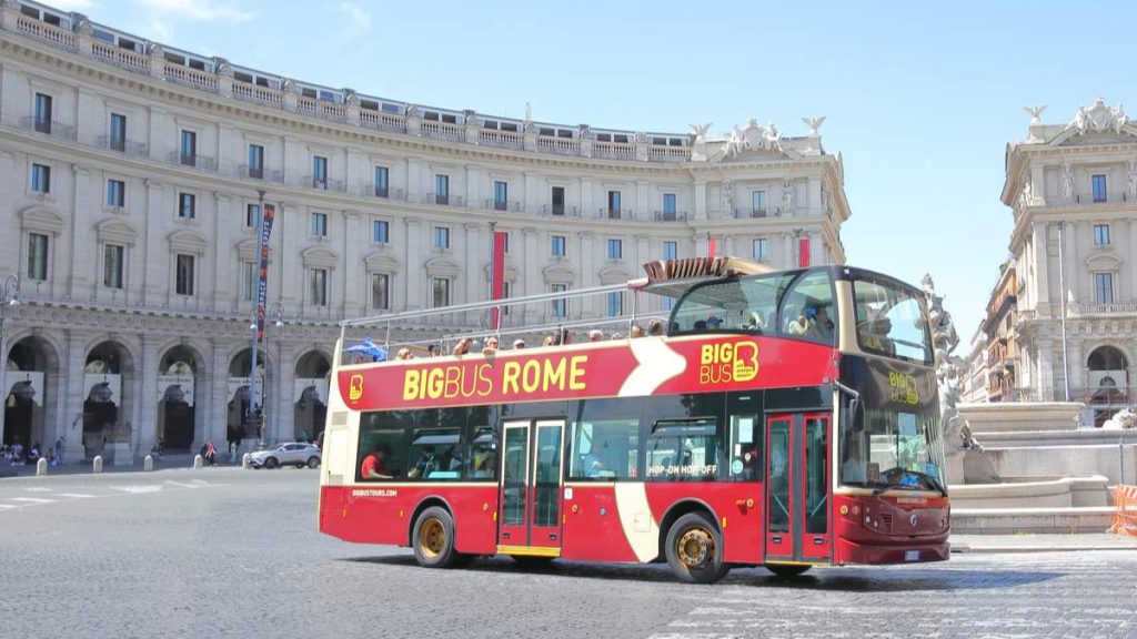 Ônibus turístico, Bigbus, em Roma - Itália