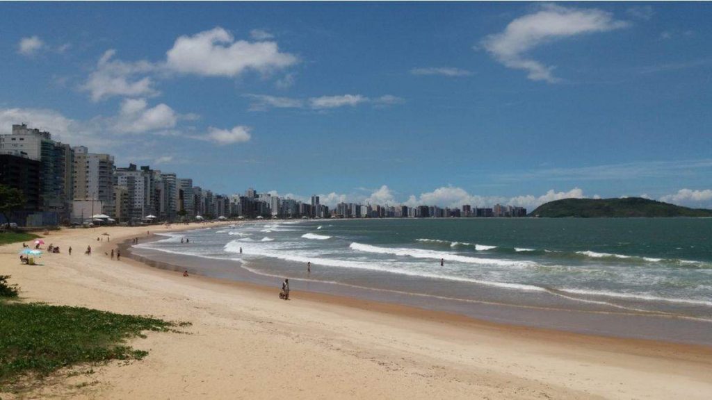 Praia do Morro em Guarapari é uma das mais belas praias do Brasil